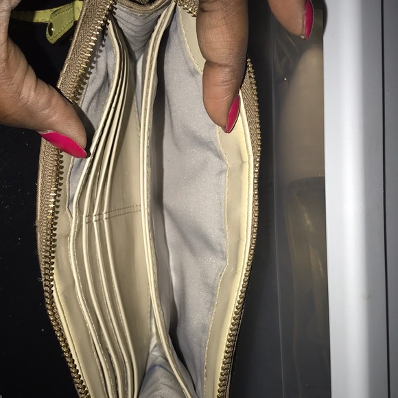 Coach wallet !! - Picture 4 of 4